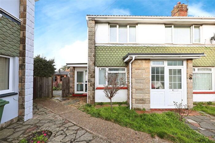 2 Bedroom Maisonette For Sale In Grasmere Avenue, Ryde, Isle Of Wight, PO33