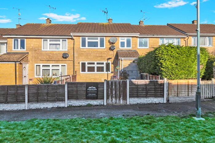 3 Bedroom Terraced House To Rent In Crabtree Lane, Cirencester, Gloucestershire, GL7