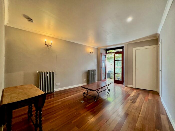 2 Bedroom Flat To Rent In Brandon Street, New Town, Edinburgh, EH3