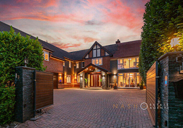 5 Bedroom Detached House For Sale In Toot Hill Close, Shenley Church End, MK5