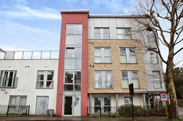 1 Bedroom Apartment To Rent In Chapel Court, Leyton, E10