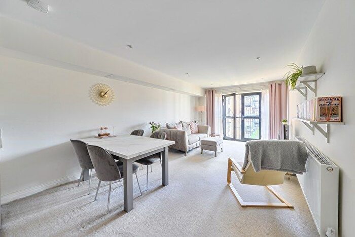 2 Bedroom Flat For Sale In Woolworth House, Welwyn Garden City, Hertfordshire, AL7