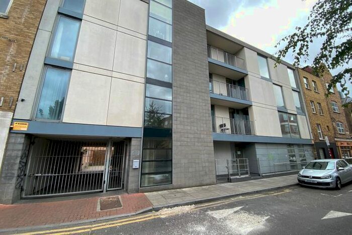 2 Bedroom Flat To Rent In Bacon Street, Shoreditch E2