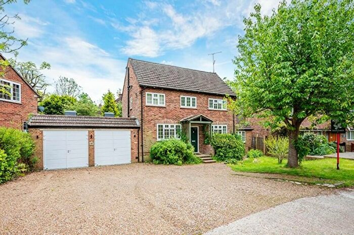 4 Bedroom Detached House To Rent In Meadowbrook, Oxted, RH8