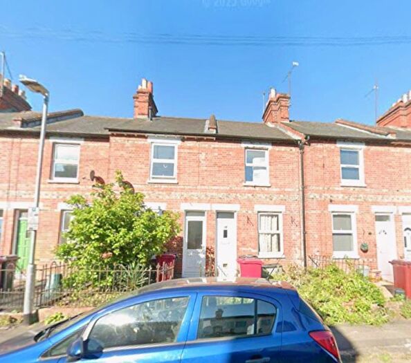 2 Bedroom Terraced House To Rent In Granby Gardens, Reading, RG1