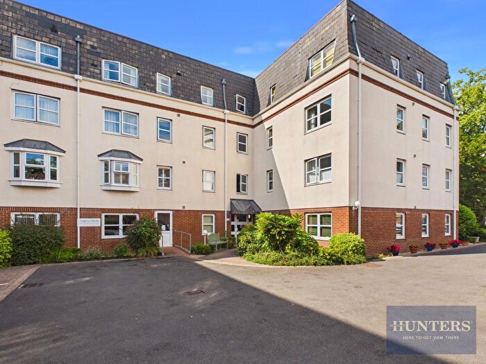 2 Bedroom Property For Sale In Moorend Park Road, Cheltenham, GL53