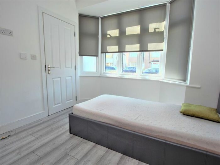 Property To Rent In Boleyn Avenue, Enfield, EN1