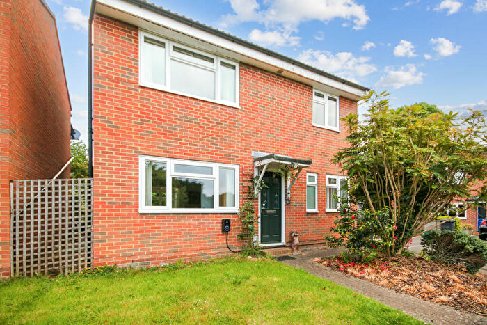 3 Bedroom Detached House For Sale In Felbridge Close, East Grinstead, RH19
