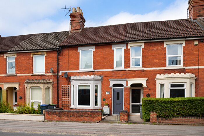 2 Bedroom Town House For Sale In Station Road, Royal Wootton Bassett, Swindon, SN4
