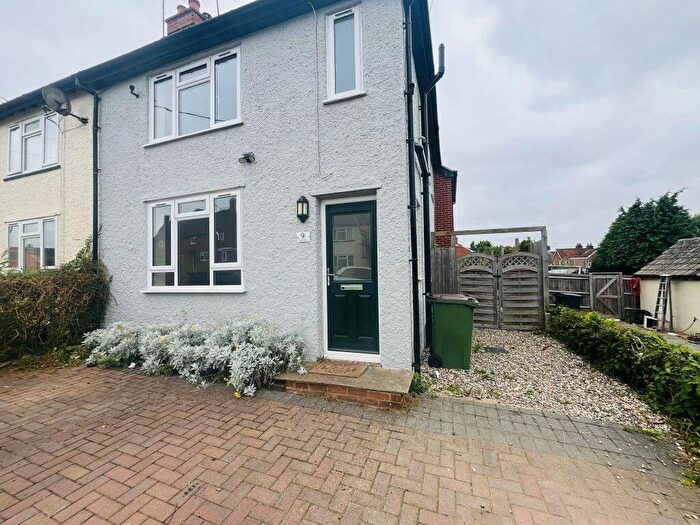 3 Bedroom Semi-Detached House To Rent In Westfields, Compton, RG20
