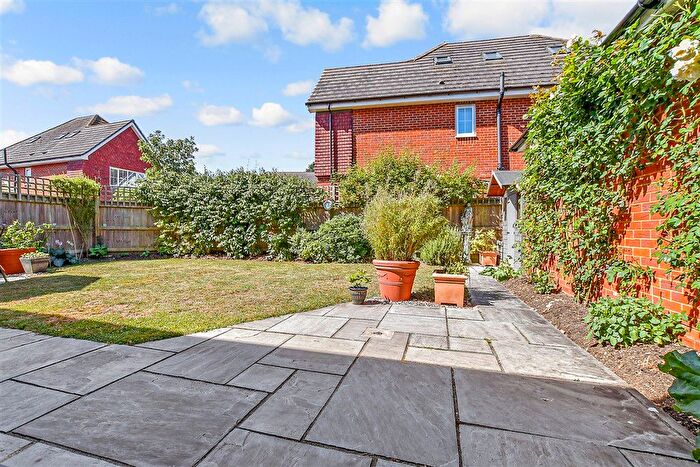5 Bedroom Detached House For Sale In Smith Way, Headcorn, Ashford, Kent, TN27