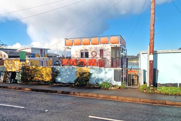 4 Bedroom House Boat For Sale In Embankment Road, Bembridge, Isle Of Wight, PO35