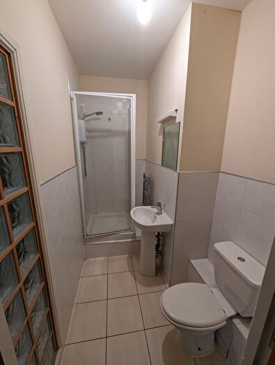 2 Bedroom Flat To Rent In Apartment, Sir Thomas Street, Liverpool, L1