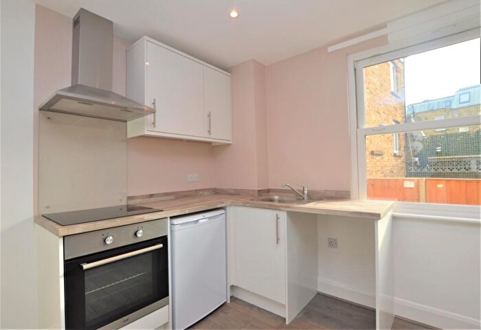 Studio To Rent In New Cross Road London, SE14