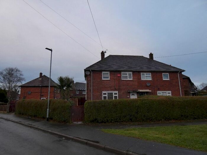 3 Bedroom Semi-Detached House To Rent In Oldway Place, Stoke-On-Trent, ST3