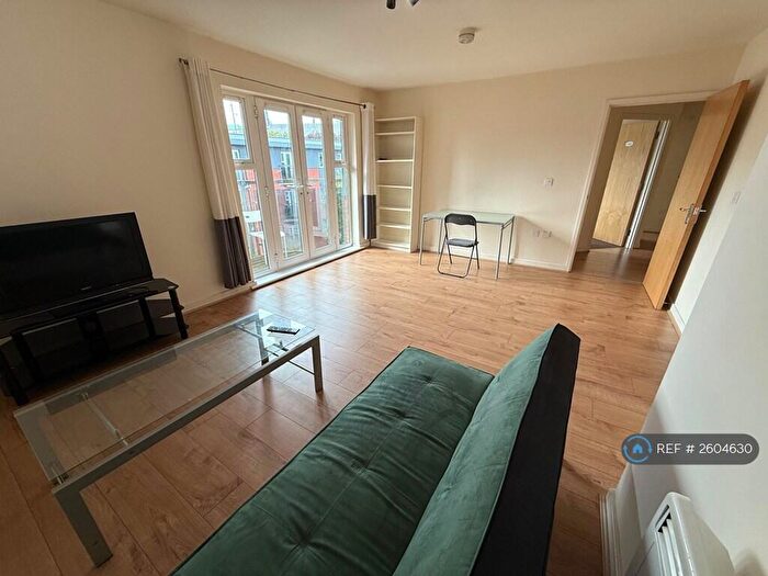 2 Bedroom Flat To Rent In Caister Hall, Coventry, CV1