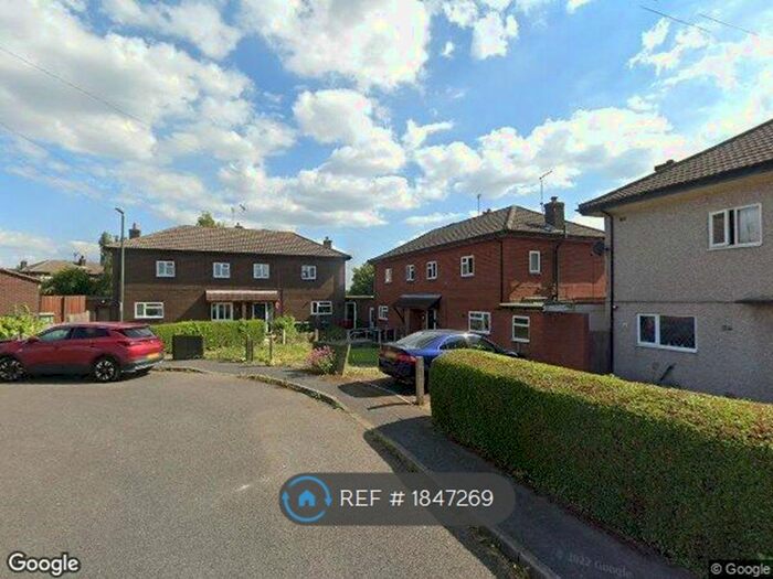 3 Bedroom Semi-Detached House To Rent In Burns Drive, Grassmoor, Chesterfield, S42