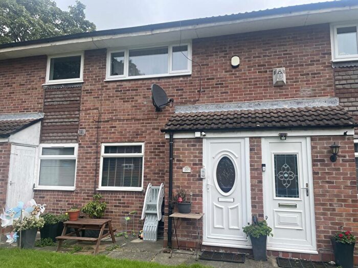 2 Bedroom Flat To Rent In Chelsea Court, Liverpool, L12