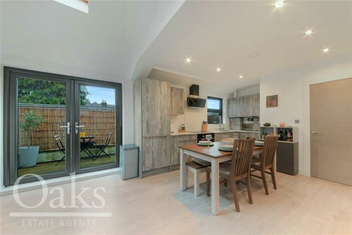 1 Bedroom Apartment To Rent In Sydenham Road, Croydon, CR0