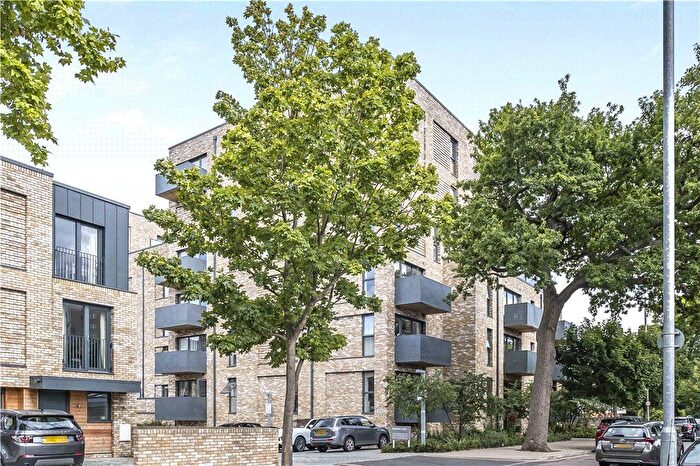 1 Bedroom Flat For Sale In Beatrice Place, London, SW19