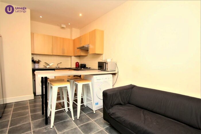 4 Bedroom Flat To Rent In Thirlestane Road, Marchmont, Edinburgh, EH9