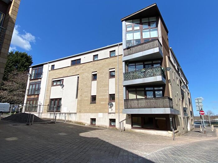 2 Bedroom Flat To Rent In Campbell Close, Hamilton, ML3