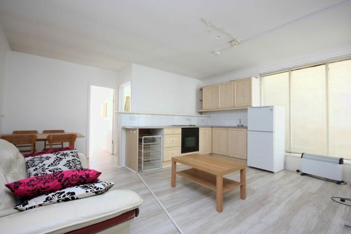 2 Bedroom Flat To Rent In Hackney Road, London, Shoreditch, E2