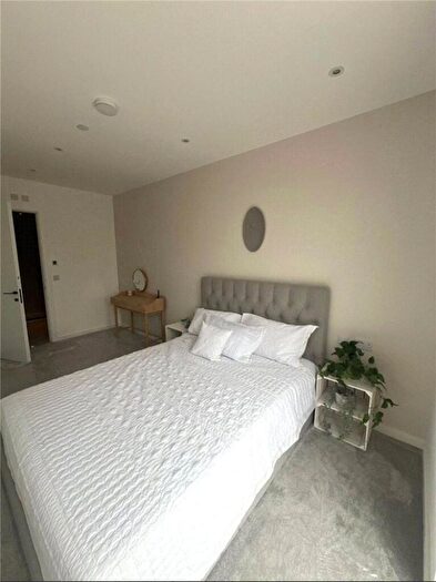 2 Bedroom Apartment To Rent In Arklow Road, London, SE14