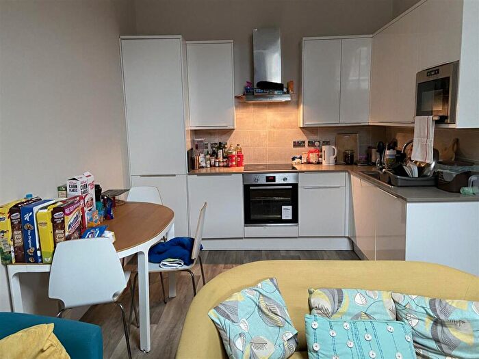 3 Bedroom Flat To Rent In A Chandos Road, Bristol, BS6