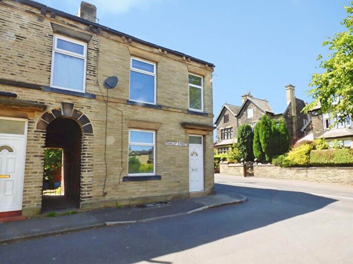 2 Bedroom End Of Terrace House For Sale In Stanley Street, Cleckheaton, BD19