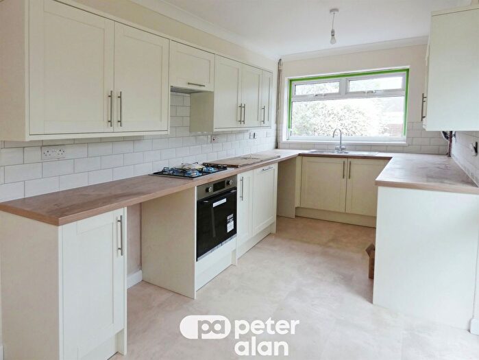 2 Bedroom Detached Bungalow For Sale In Brynffynon Close, Aberdare, CF44