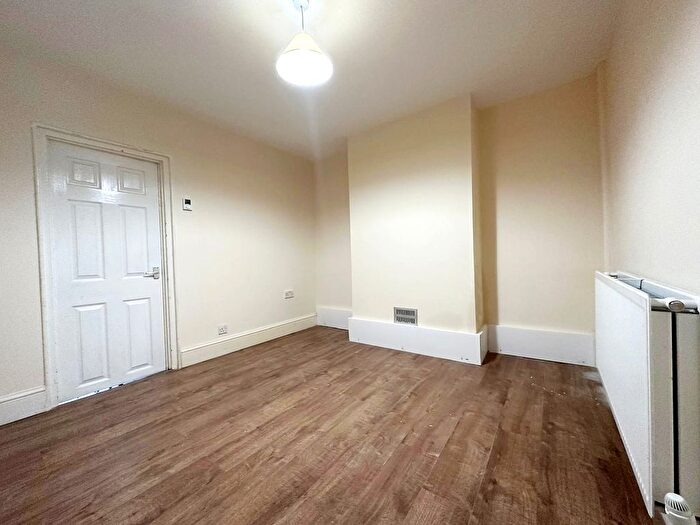 2 Bedroom Property To Rent In Moorfield Road, Orpington, BR6