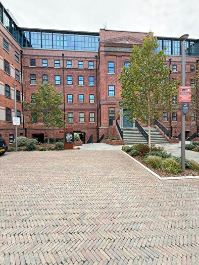 2 Bedroom Apartment To Rent In Memorial Avenue, Slough, Berkshire, SL1