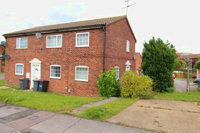 1 Bedroom Maisonette To Rent In Layham Drive, Wigmore, LU2