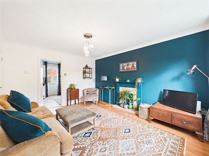 3 Bedroom End Terrace House For Sale In Pilgrims Wharf, Bristol, BS4