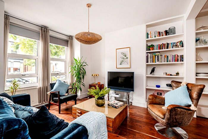 3 Bedroom Terraced House For Sale In Holberton Gardens, London, NW10