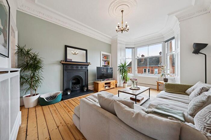 2 Bedroom Flat For Sale In Old Castle Road, Flat /, Old Cathcart, Glasgow, G44