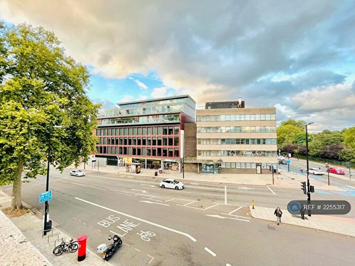 1 Bedroom Flat To Rent In Kennington Road, London, SE11