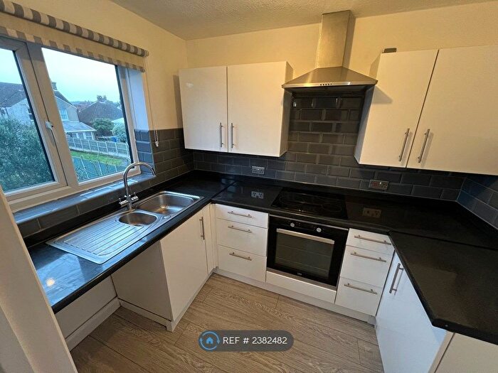 1 Bedroom Flat To Rent In Wickham Close, Newington, Sittingbourne, ME9