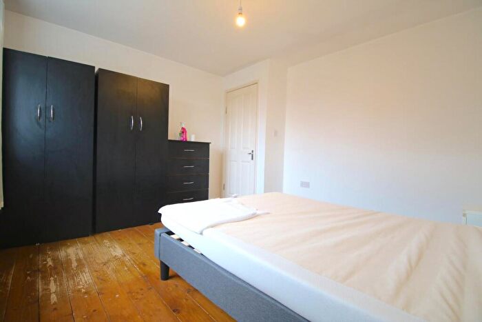 5 Bedroom House To Rent In Bevan Avenue, Barking, IG11