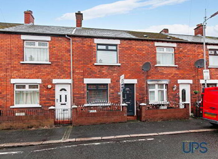 3 Bedroom Mid Terraced House For Sale In Iris Drive, Belfast, BT12