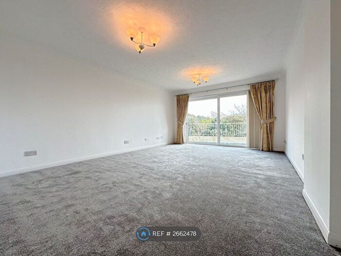 2 Bedroom Flat To Rent In Craghead, Bournemouth, BH1