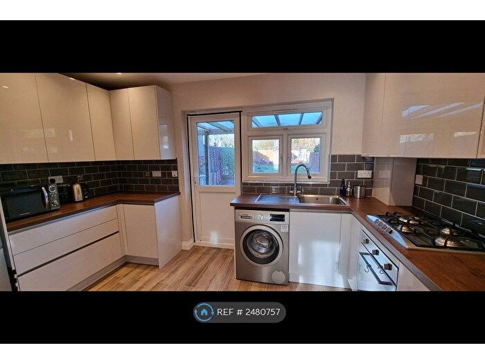 2 Bedroom Terraced House To Rent In Kingsmead Drive, Northolt, UB5