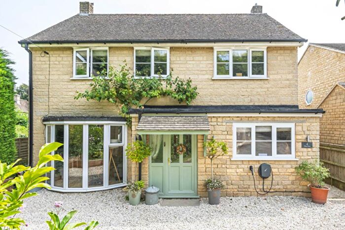 4 Bedroom Detached House For Sale In Church End, Great Rollright, OX7