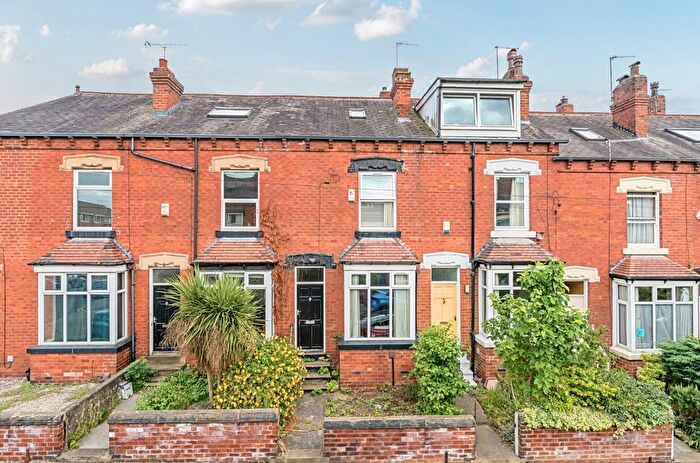 4 Bedroom Terraced House For Sale In Bentley Grove, Meanwood, Leeds, LS6