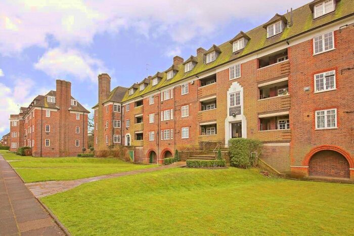2 Bedroom Flat To Rent In Lyttelton Road, London, N2