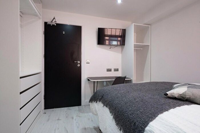 8 Bedroom House To Rent In High Street, Lincoln, LN5