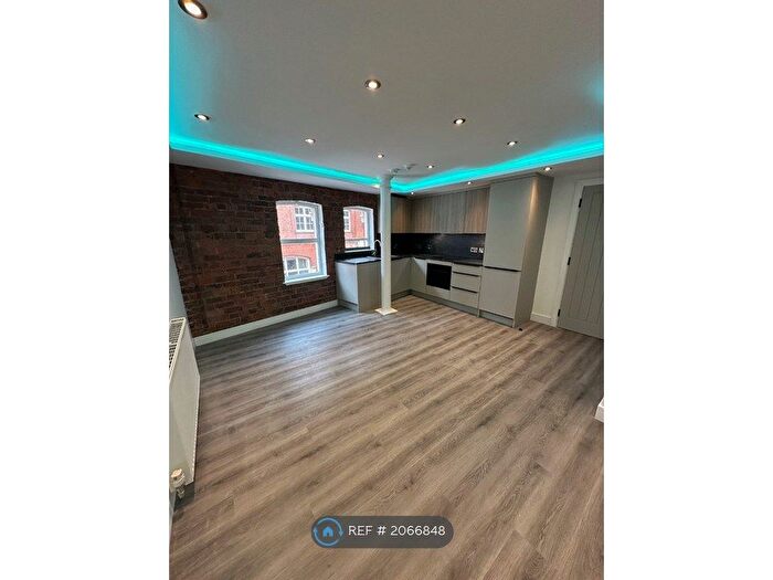 1 Bedroom Flat To Rent In Silvester House, Hull, HU1