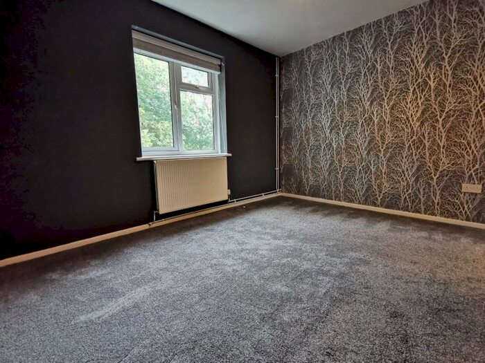 1 Bedroom Apartment To Rent In Whitehall Road, Ramsgate, CT12