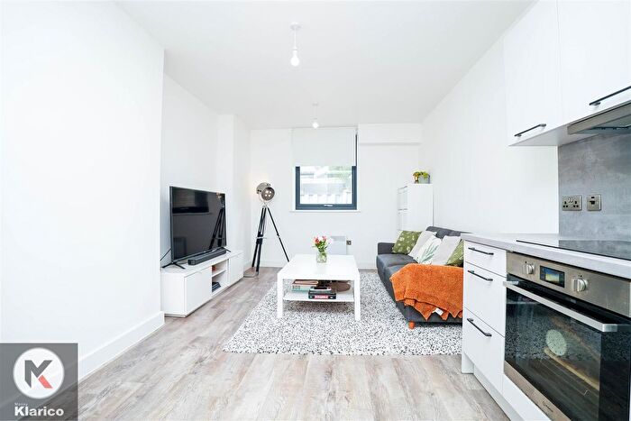 2 Bedroom Flat For Sale In Wagon Lane, Sheldon, B26